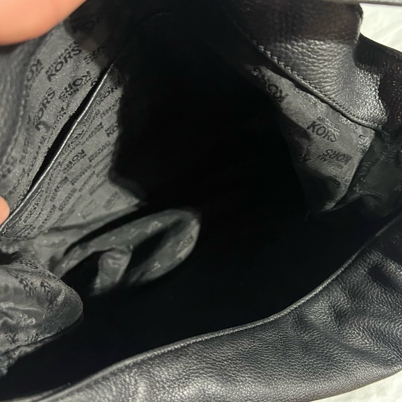 Michael Kors Black Shoulder Bag with Gold Hardware - Picture 6 of 8